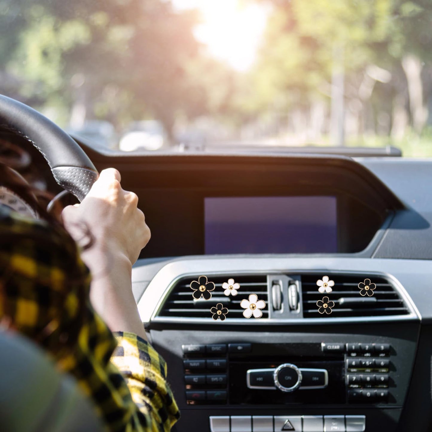 8 Stück Gänseblümchen Blume Auto Lufterfrischer Clip Autozubehör Innenraum Deko Frauen Auto Aromatherapie Ätherisches Öl Diffusor Auto-Dekorationszubehör Auto Deko Innen Für Auto (Schwarz,Weiß)